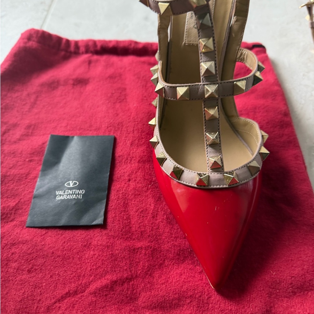 Valentino Garavani Red Patent Rockstud T-Strap Pumps with Nude Trim with bag - Picture 7 of 14